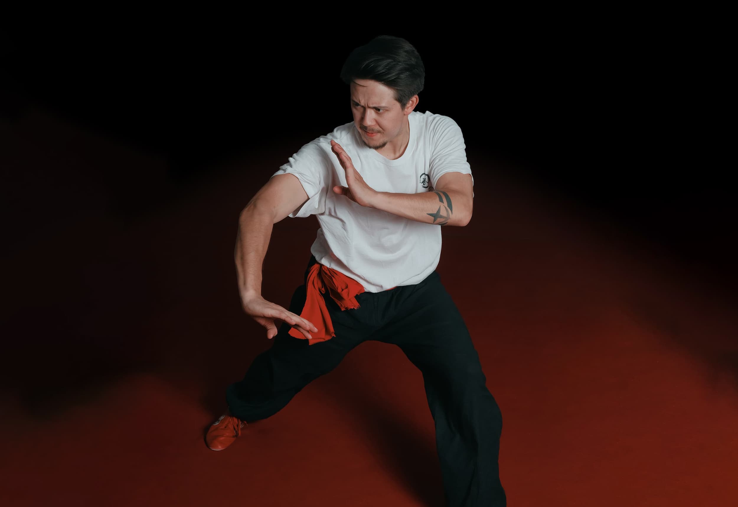 Pascal Wu mit einer Kungfu Pose
